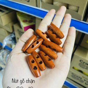 Nút gỗ chặn 2 lỗ 30 x 10mm - Túi (5 cái)